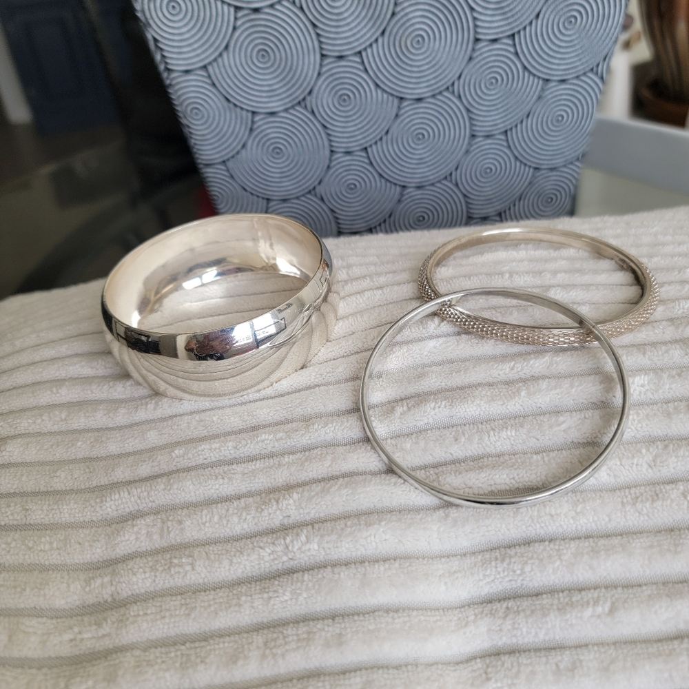Silver Bangle Bracelet Set - Picture 4 of 4